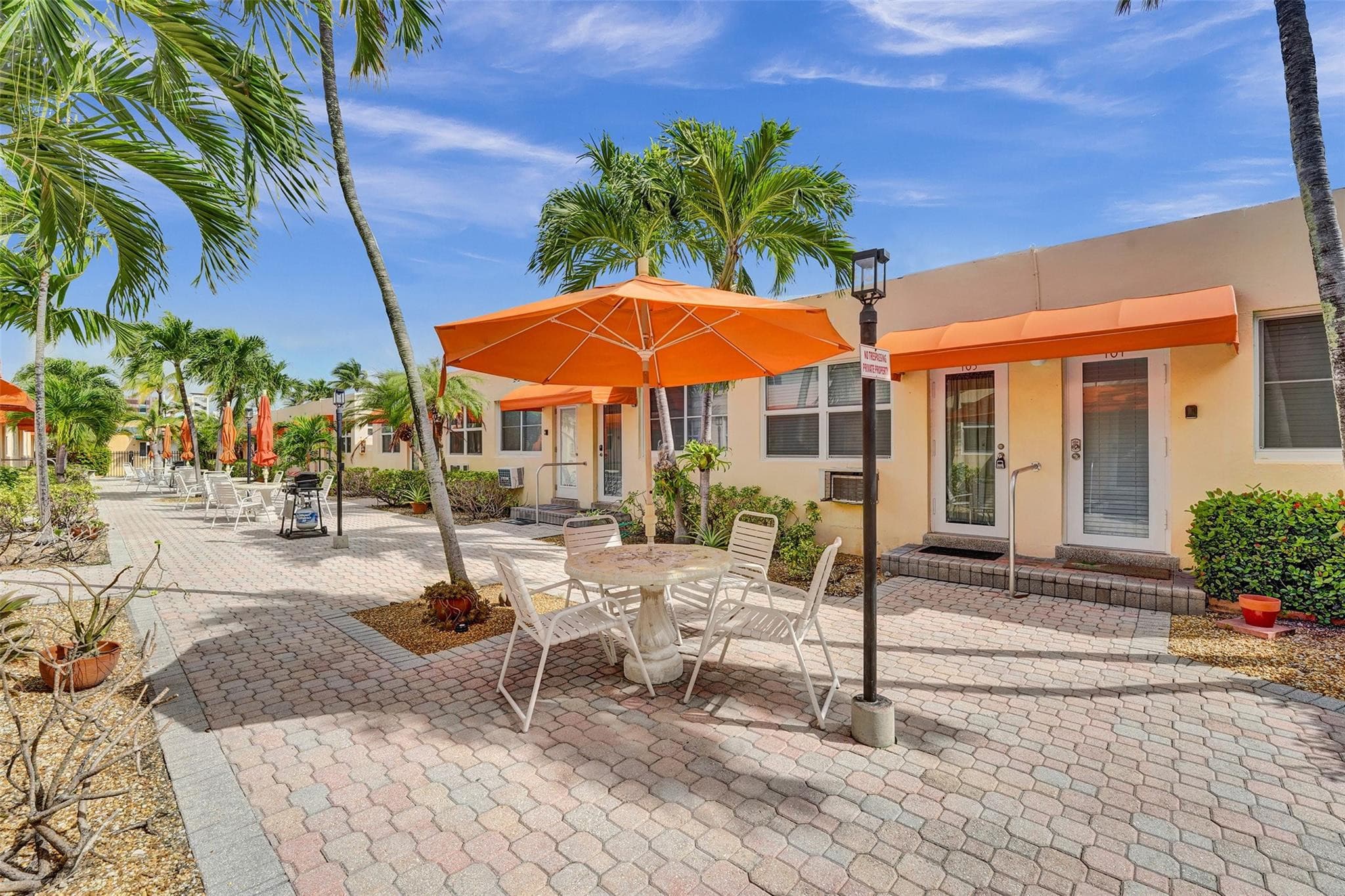329 Connecticut Street 107, Hollywood, FL 33019 — photo 3 of 23