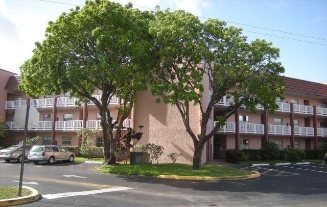 9481 Sunrise Lakes Boulevard 310, Sunrise, FL 33322 — photo 16 of 35