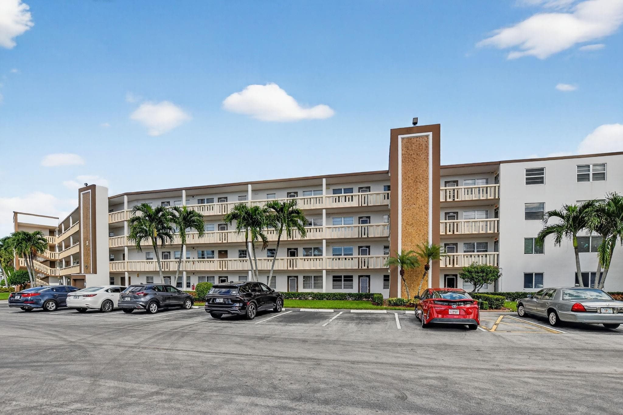3025 Guildford B 3025, Boca Raton, FL 33434 — photo 5 of 67