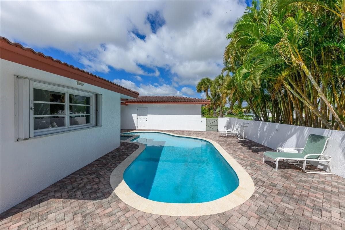 200 SE 11th Street, Pompano Beach, FL 33060 — photo 4 of 30