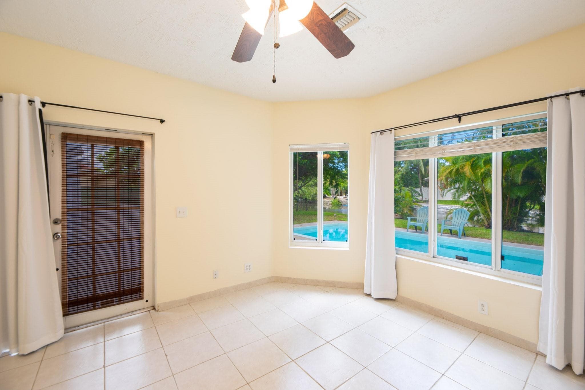 4500 NE 15th Avenue, Oakland Park, FL 33334 — photo 15 of 49
