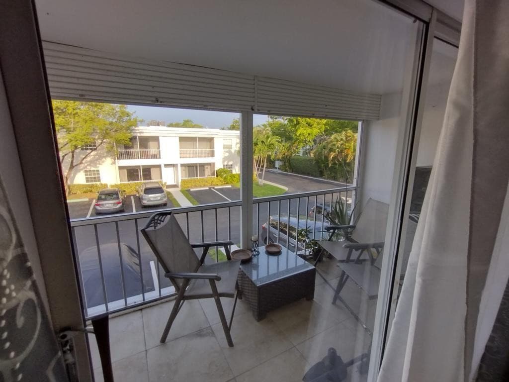 6489 Bay Club Drive Bay Club Drive Bay Club Drive 6489-4, Fort Lauderdale, FL 33308 — photo 10 of 23