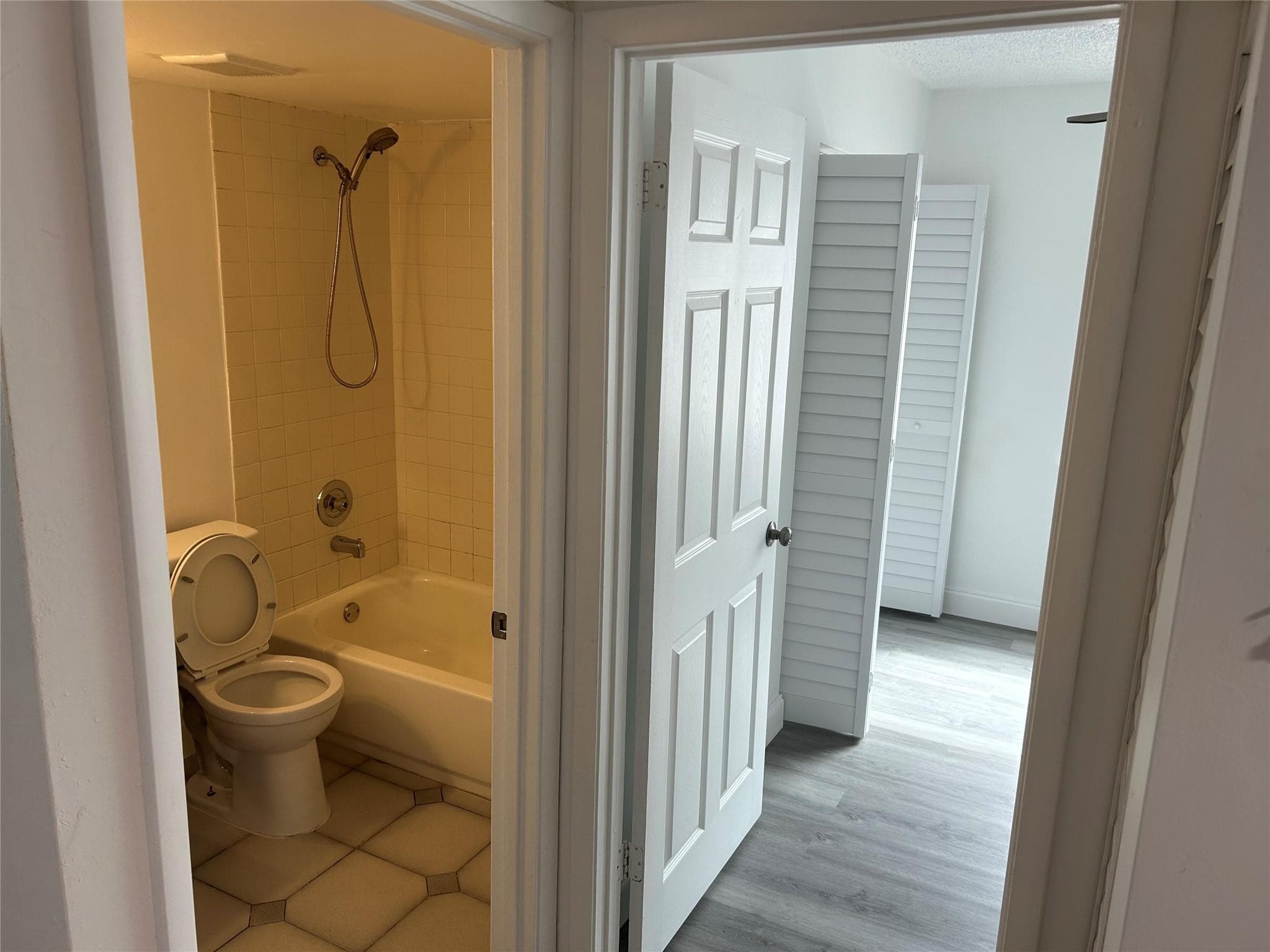 871 NE 207th Terrace 102, Miami, FL 33179 — photo 14 of 21