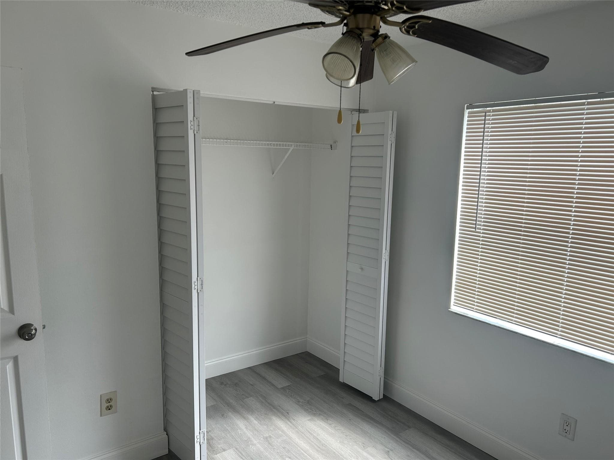 871 NE 207th Terrace 102, Miami, FL 33179 — photo 18 of 21