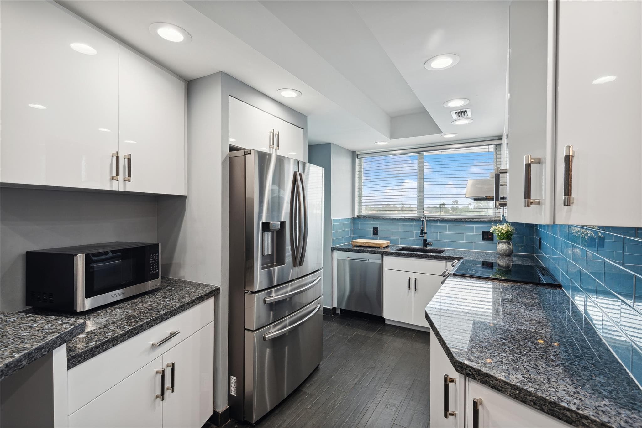 333 Sunset Drive 207, Fort Lauderdale, FL 33301 — photo 8 of 22