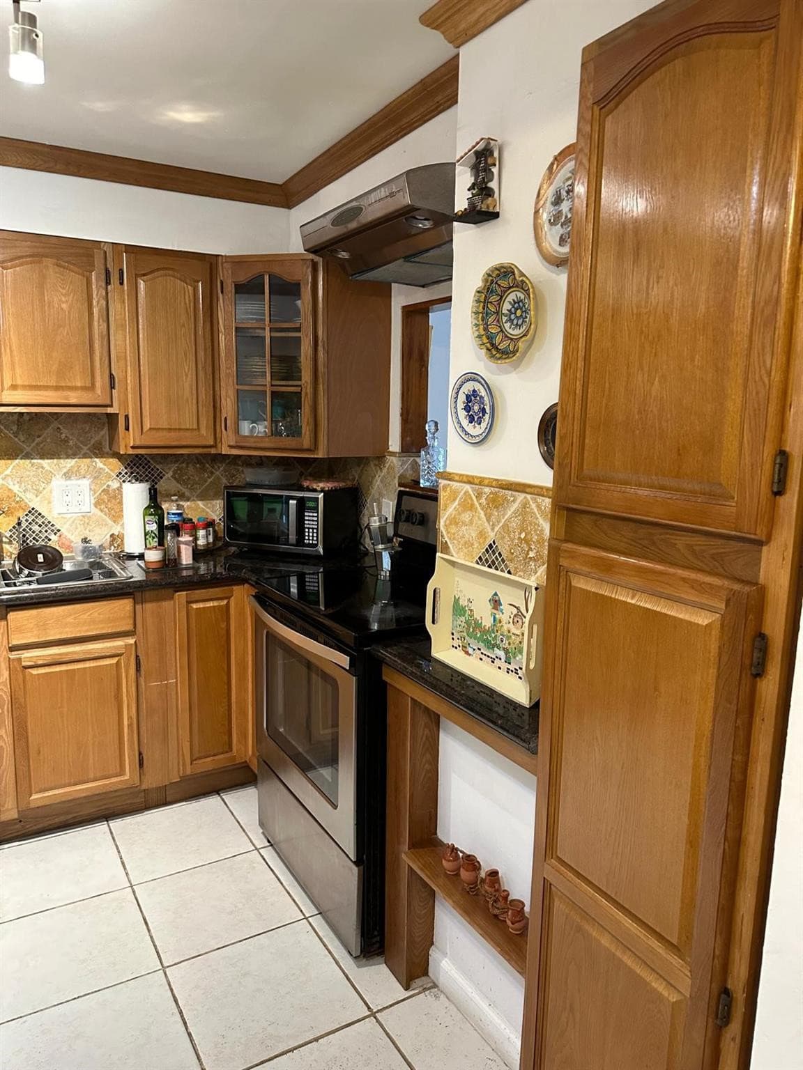 2821 NE N Miami Beach Boulevard 3M, North Miami Beach, FL 33160 — photo 8 of 11