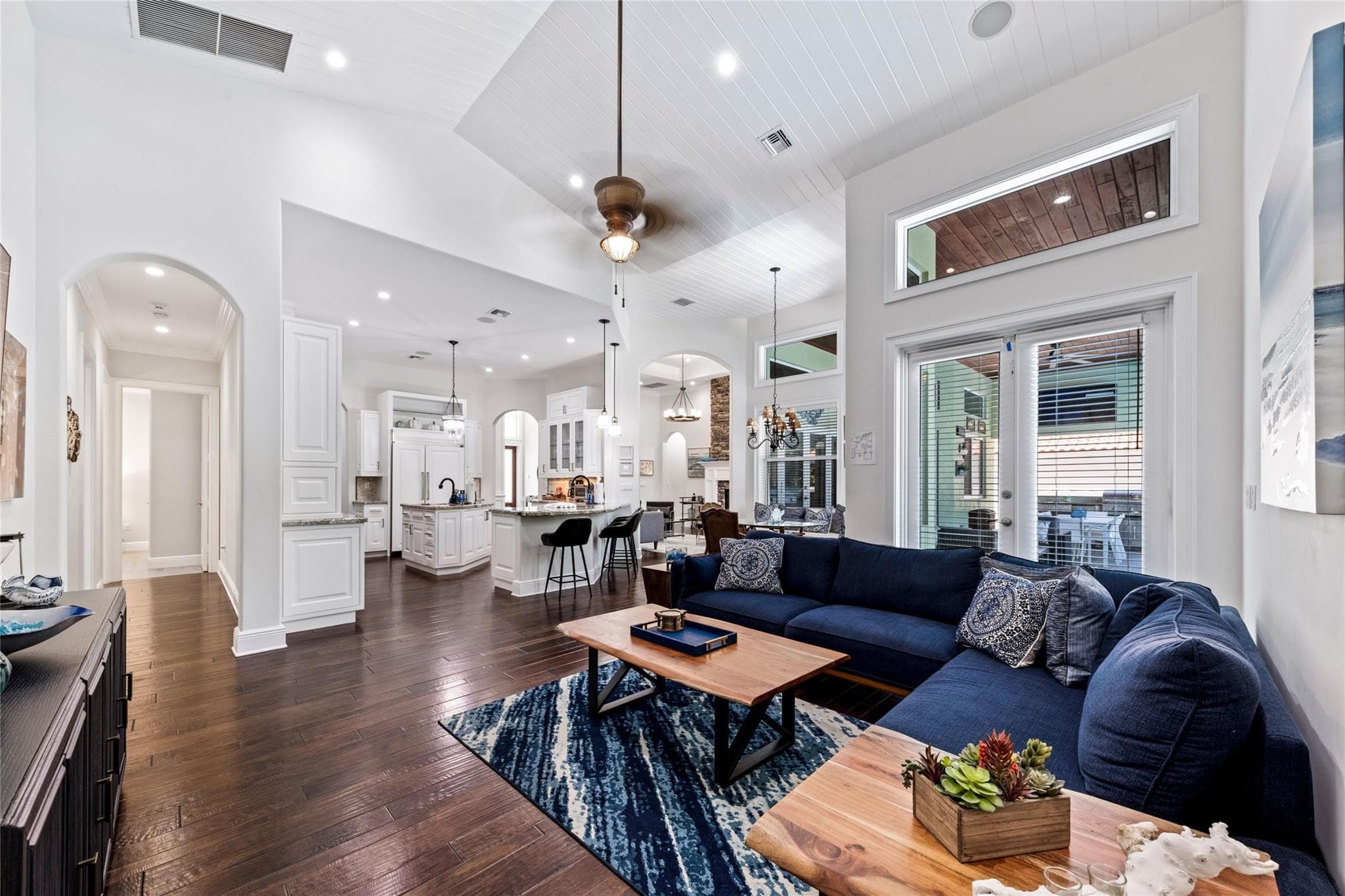 3029 N Atlantic Boulevard, Fort Lauderdale, FL 33308 — photo 5 of 33