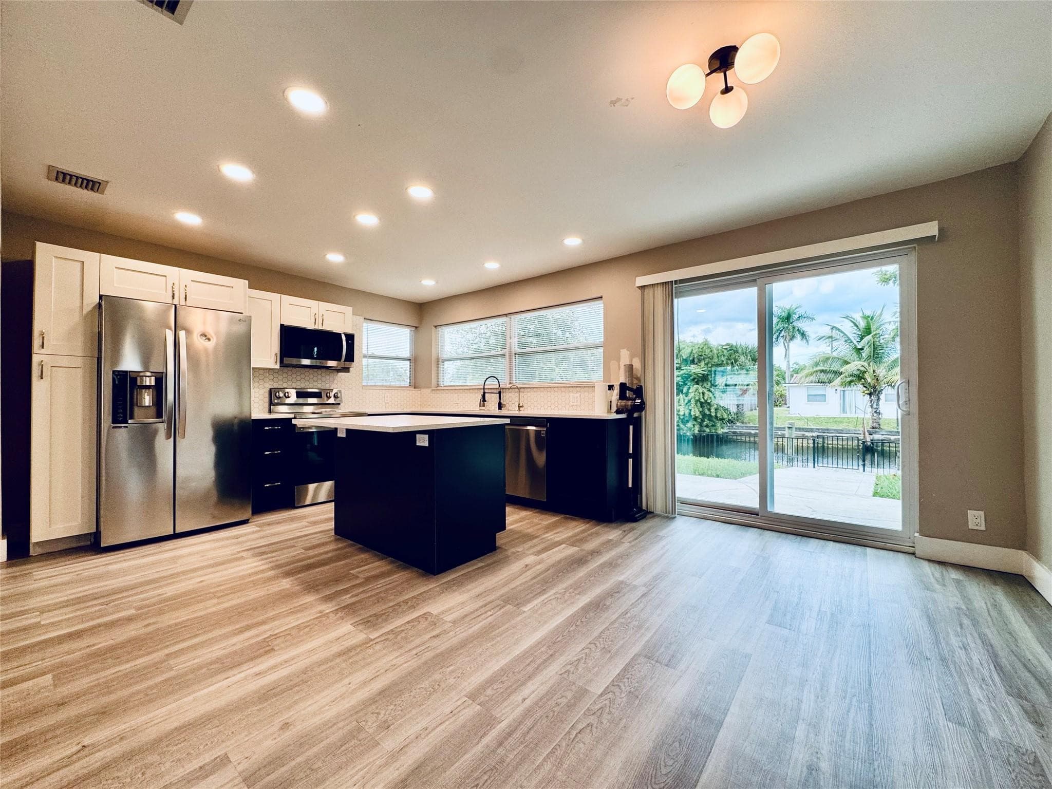 1871 NW 31st Court, Fort Lauderdale, FL 33309 — photo 9 of 36