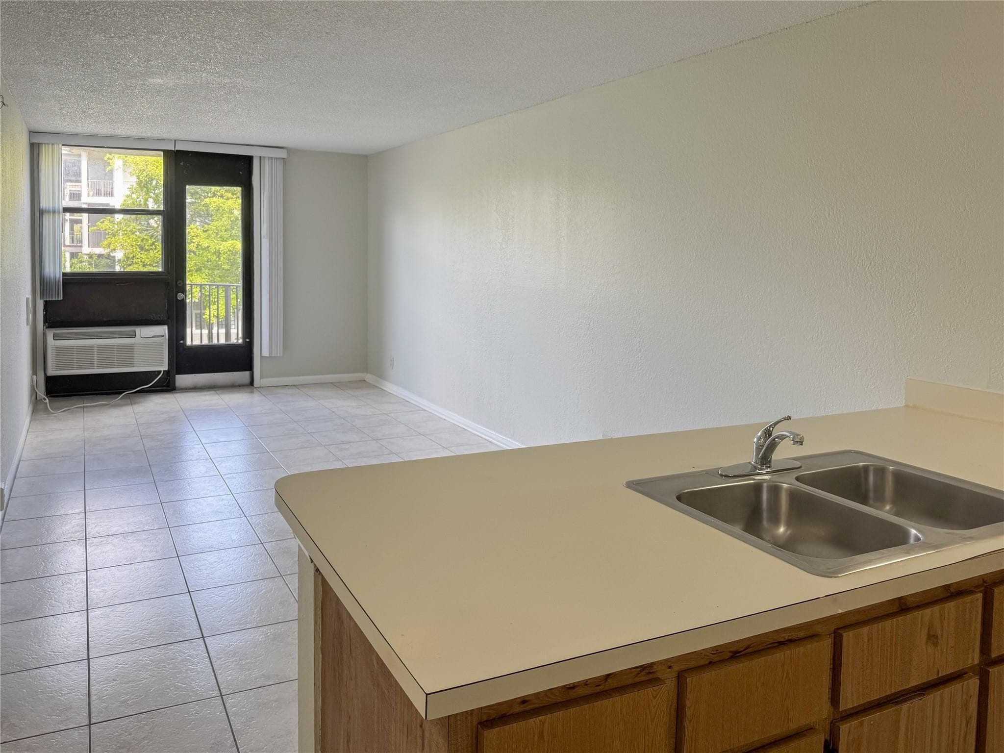 2771 Riverside Drive 310, Coral Springs, FL 33065 — photo 1 of 10