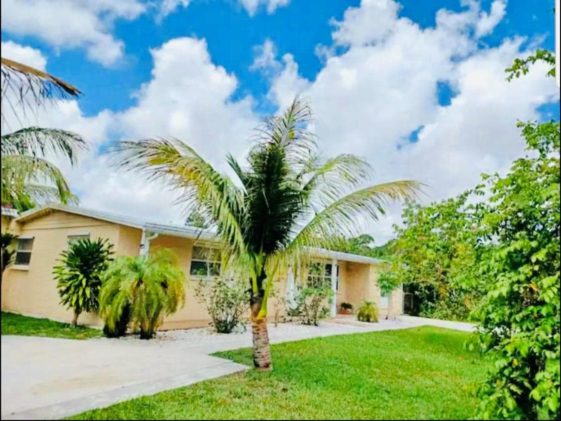 279 Hach Lane, West Palm Beach, FL 33415 — photo 1 of 61