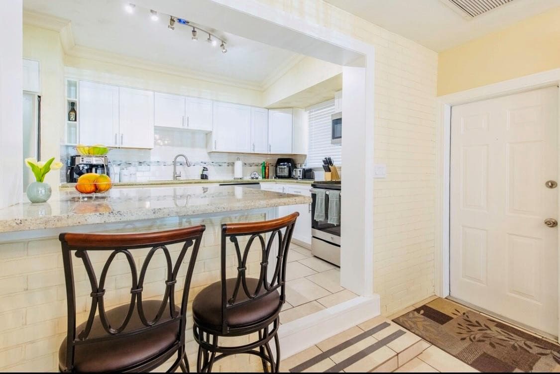 279 Hach Lane, West Palm Beach, FL 33415 — photo 12 of 61