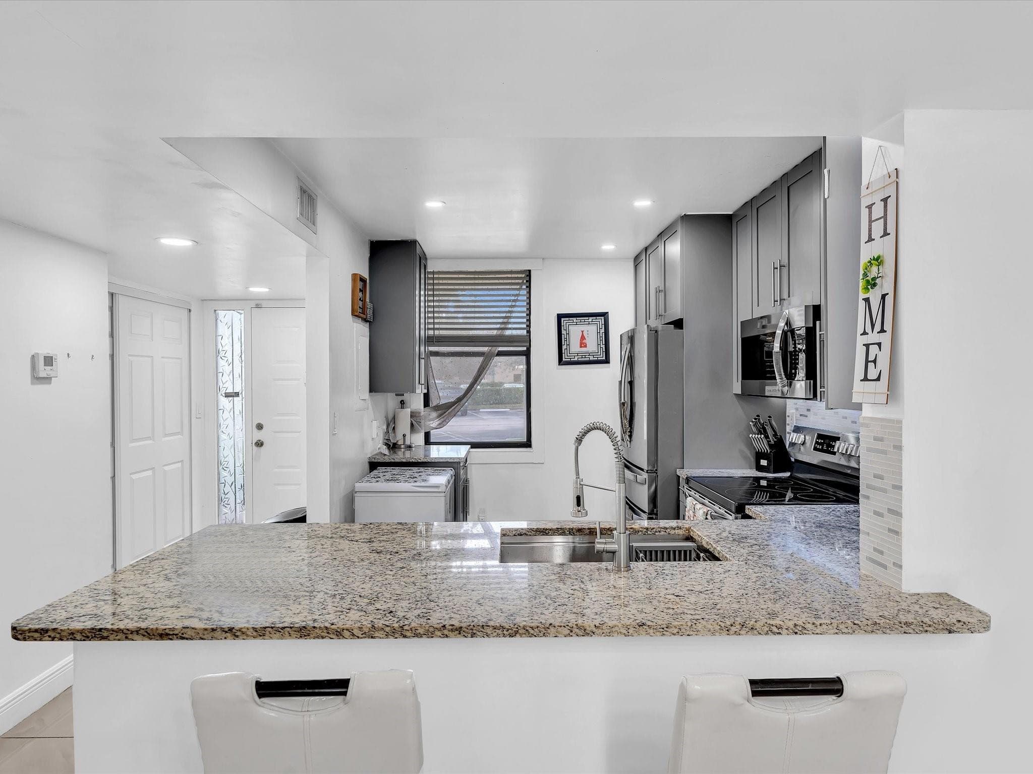 2659 N Carambola Circle 106, Pompano Beach, FL 33066 — photo 23 of 88