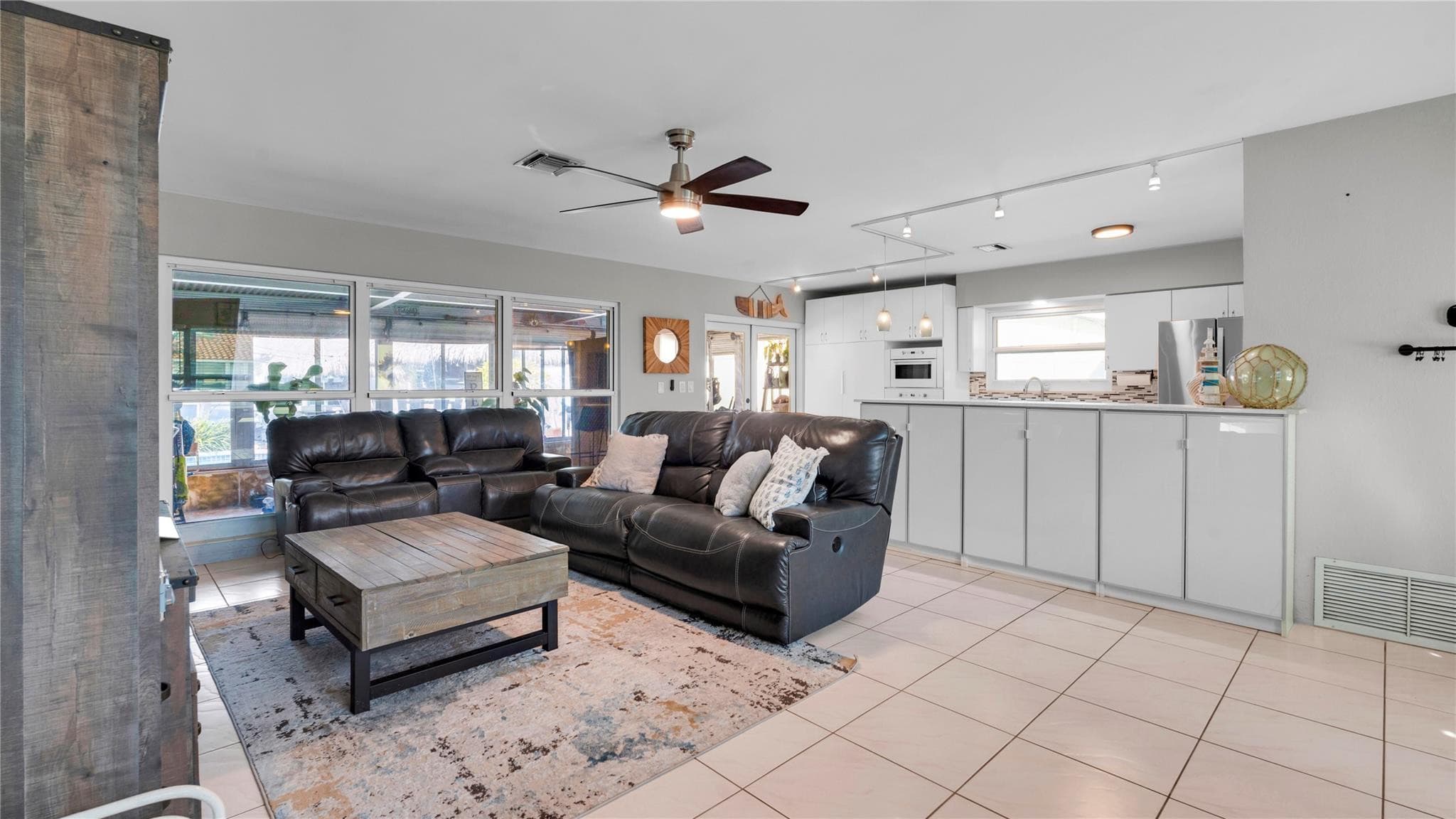 935 Nautilus Isle, Dania Beach, FL 33004 — photo 11 of 40