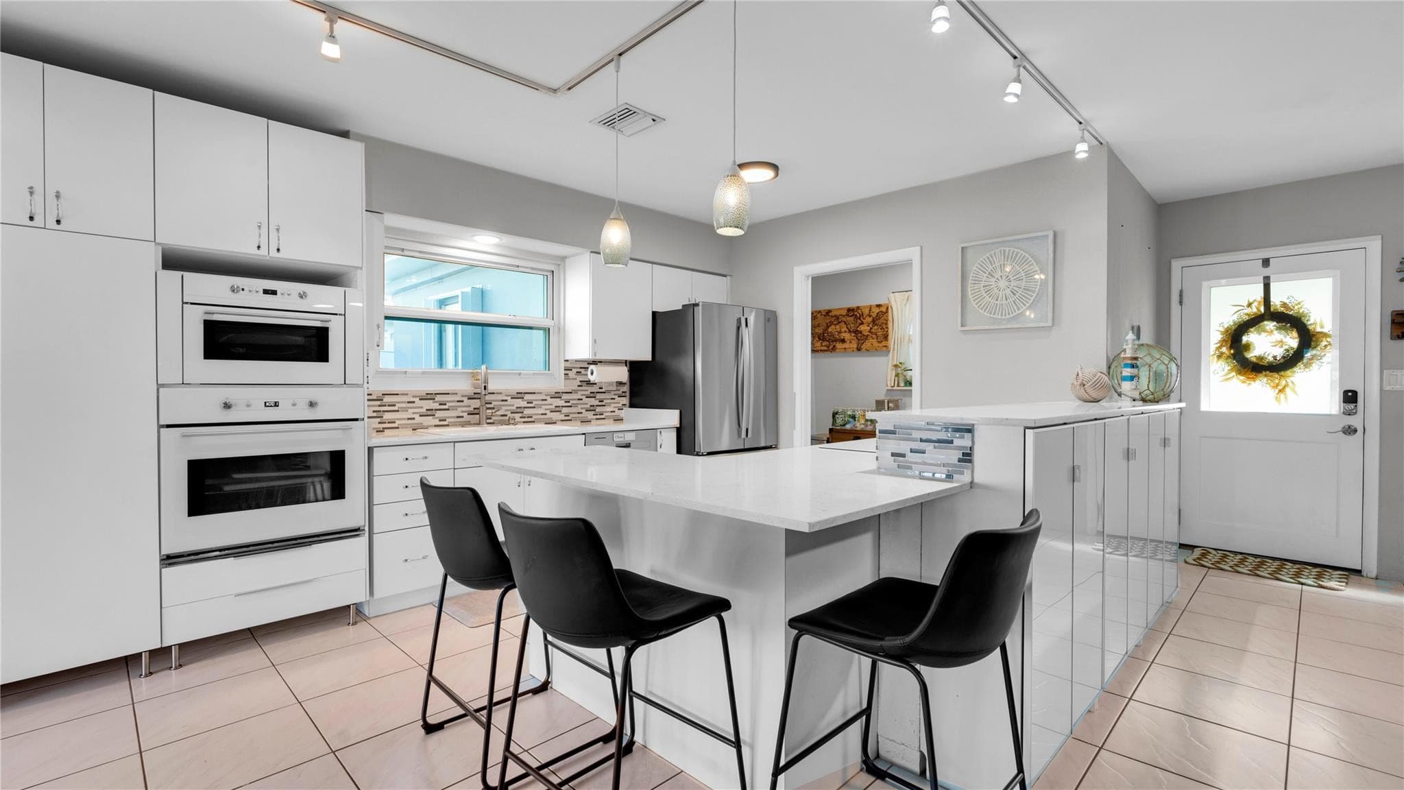935 Nautilus Isle, Dania Beach, FL 33004 — photo 13 of 40