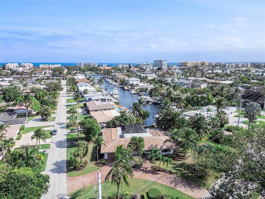 556 SE 15th Avenue, Deerfield Beach, FL 33441 — photo 3 of 42
