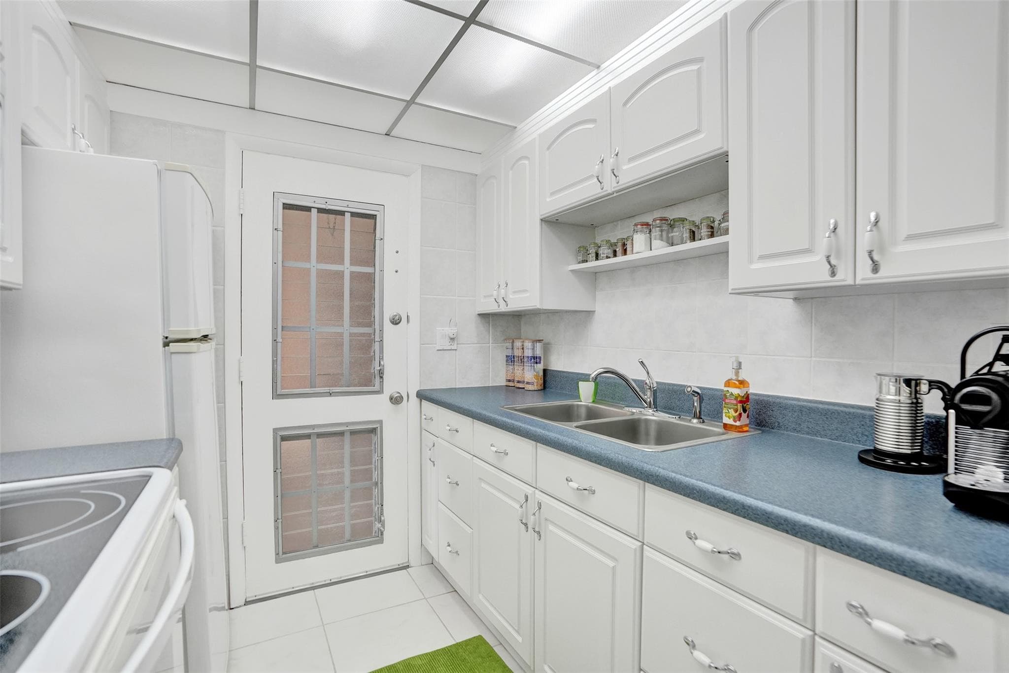 17001 NE 13th Avenue 104, Miami, FL 33162 — photo 5 of 41