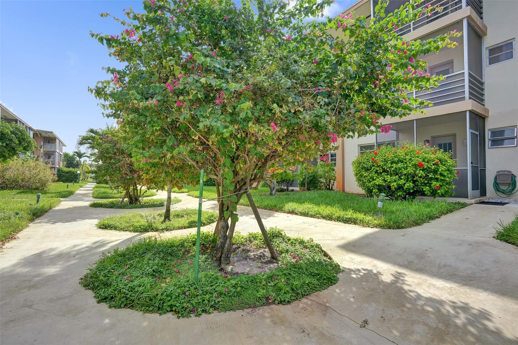 17001 NE 13th Avenue 104, Miami, FL 33162 — photo 27 of 41