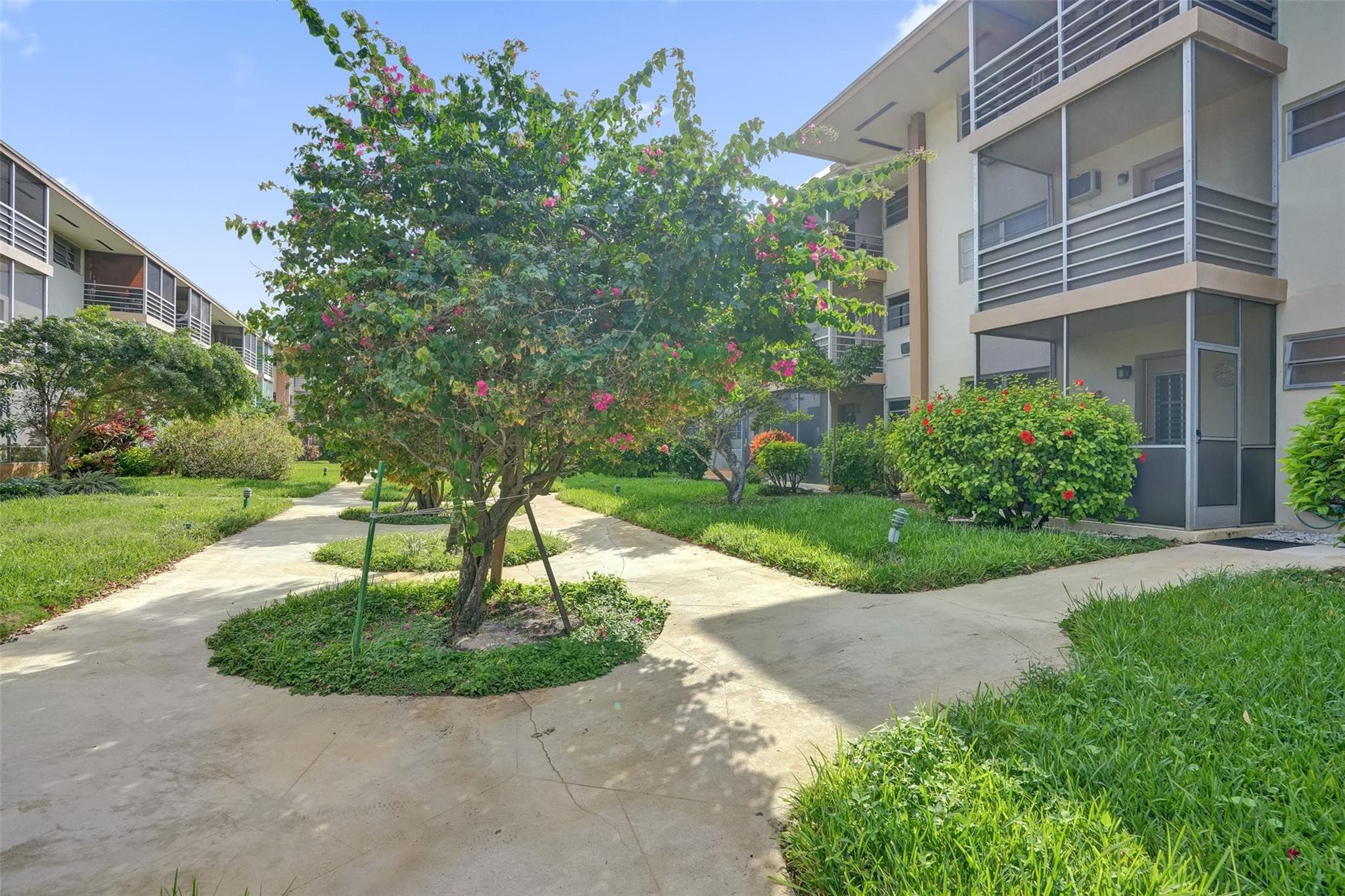 17001 NE 13th Avenue 104, Miami, FL 33162 — photo 28 of 41