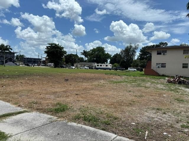 724 SW Avenue B Avenue, Belle Glade, FL 33430 — photo 4 of 5