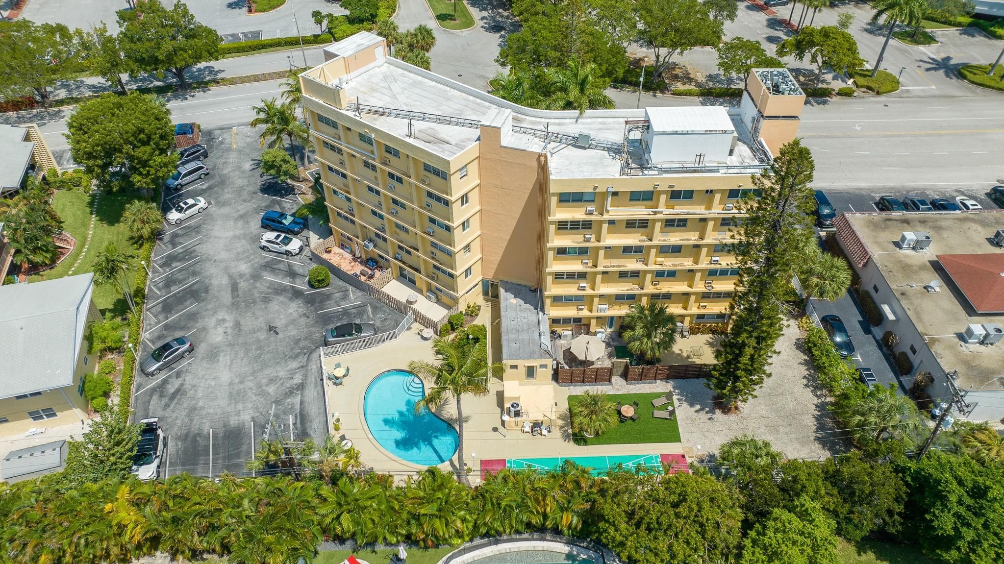 2400 NE 9th Street 501, Fort Lauderdale, FL 33304 — photo 7 of 47