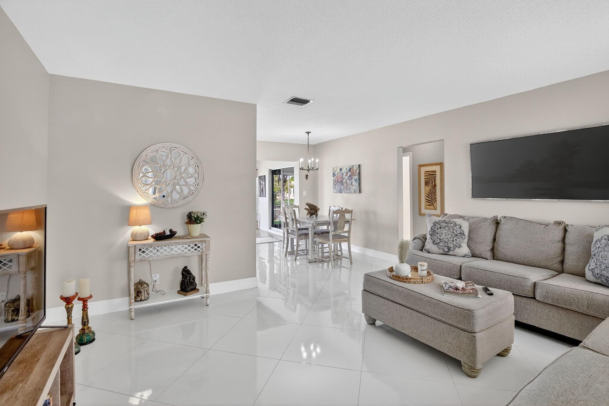 4305 NW 49th Drive, Tamarac, FL 33319 — photo 8 of 40