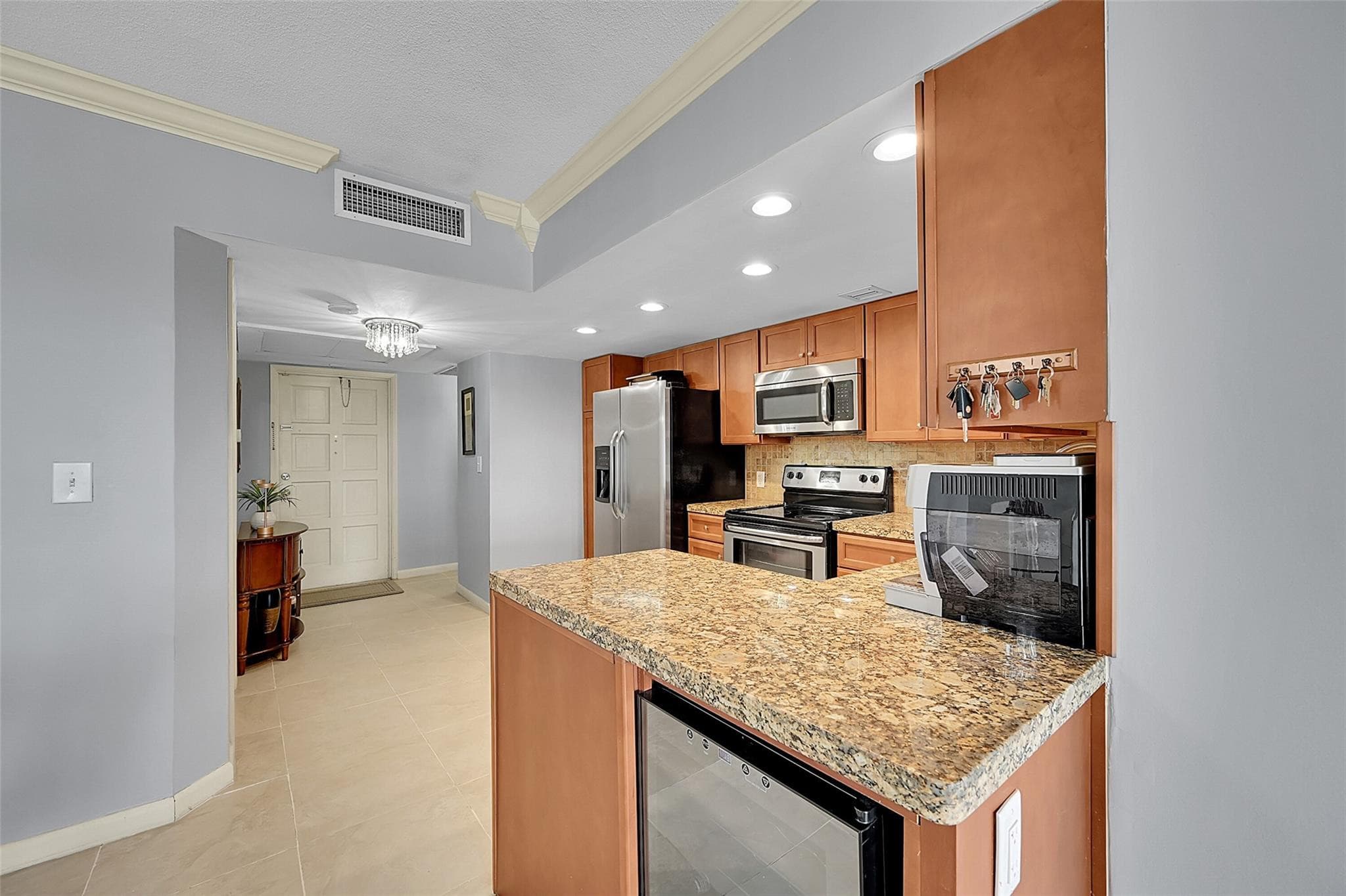 3100 N Palm Aire Drive 606, Pompano Beach, FL 33069 — photo 9 of 67