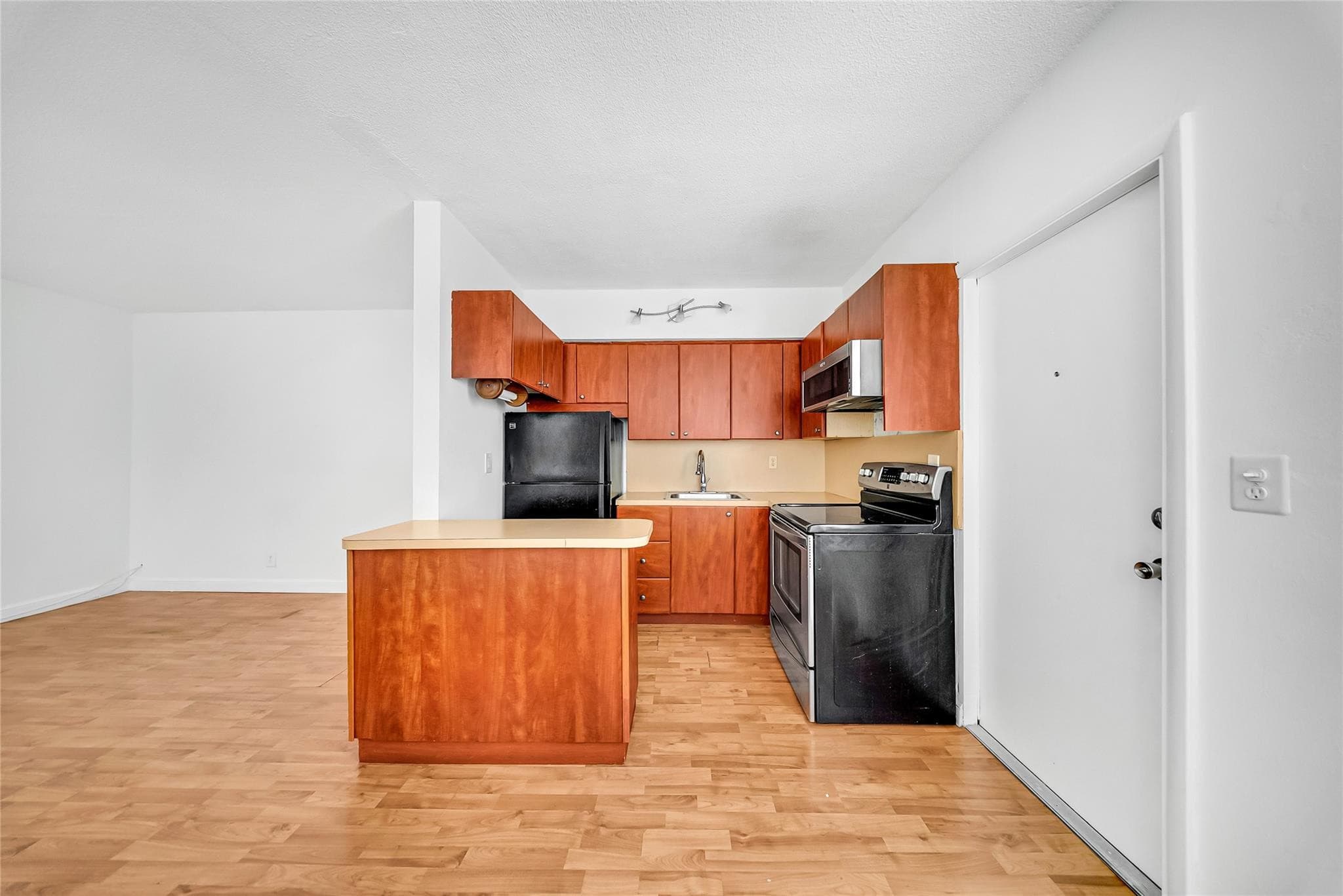 3525 Tyler Street 9, Hollywood, FL 33021 — photo 4 of 24