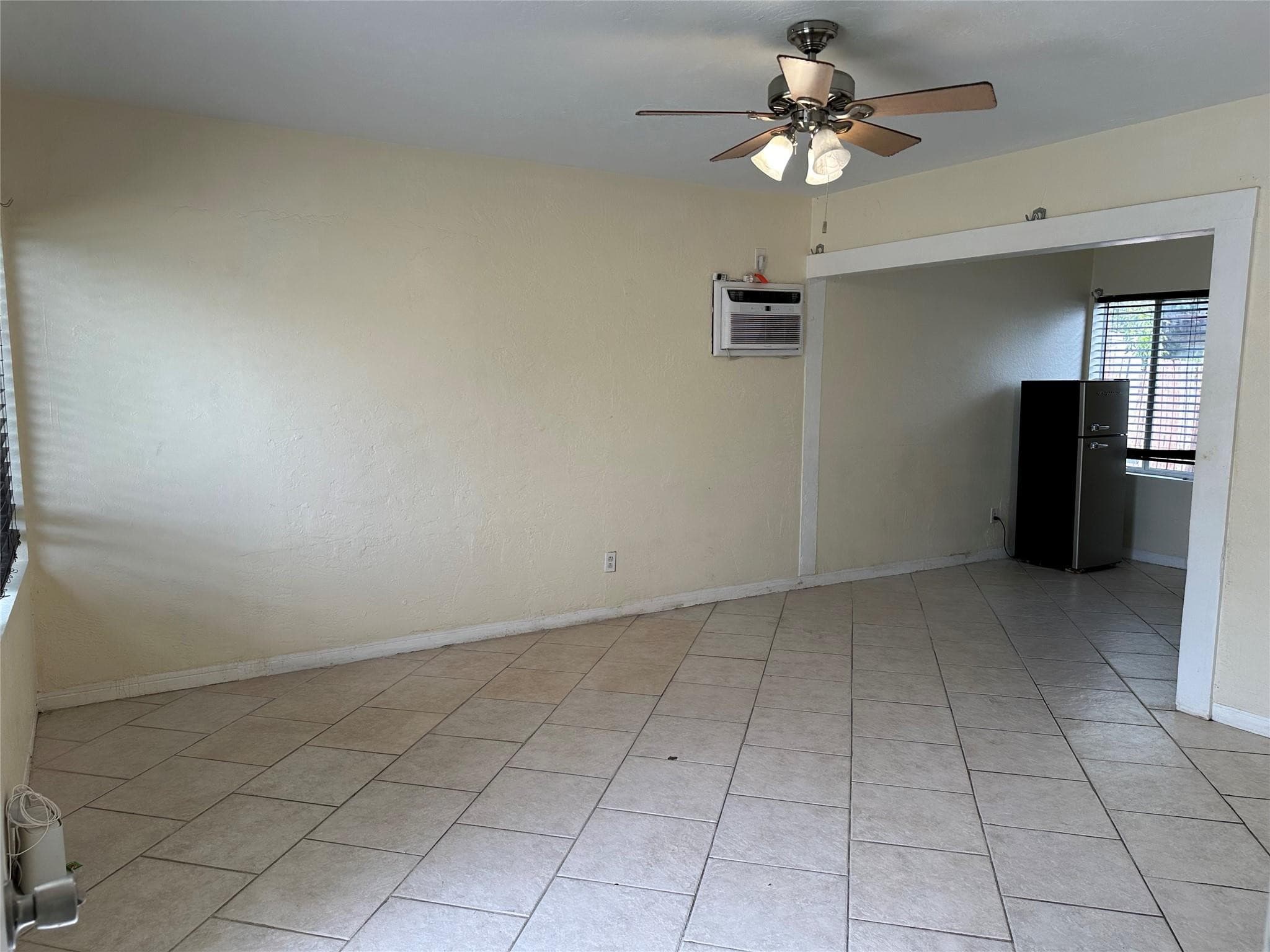 1213-1217 SW 3rd Avenue 1215, Dania Beach, FL 33004 — photo 6 of 8