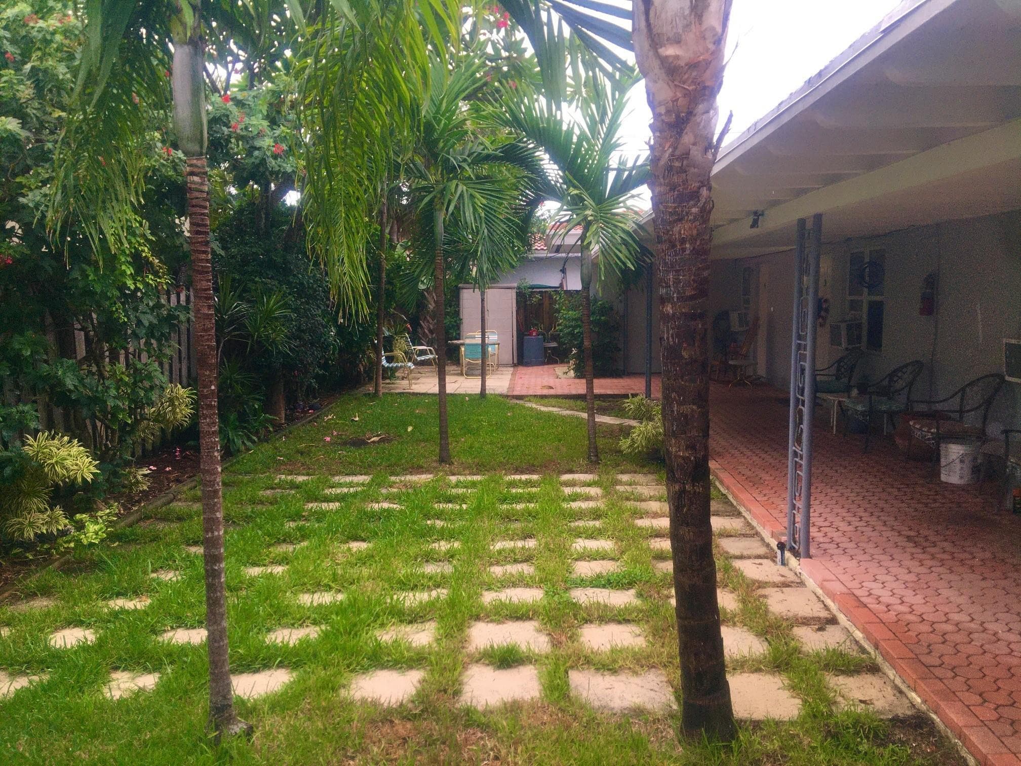 Quadruplex in Fort Lauderdale — photo 3 of 5