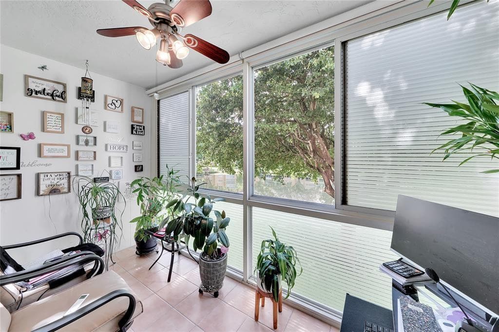 9281 Sunrise Lakes Boulevard 212, Sunrise, FL 33322 — photo 15 of 32