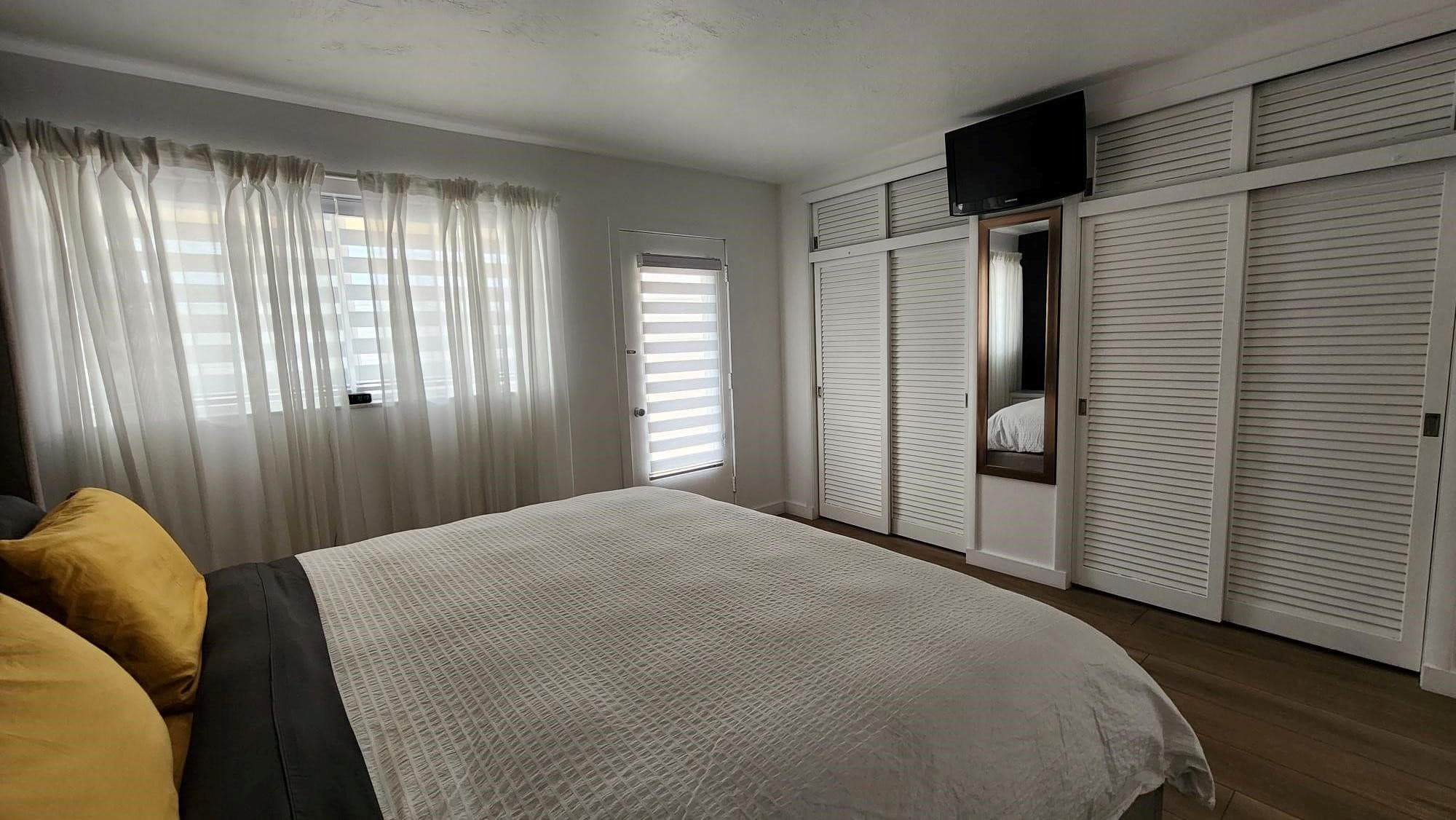 1015 SW 11th Avenue 14K, Hallandale Beach, FL 33009 — photo 11 of 39