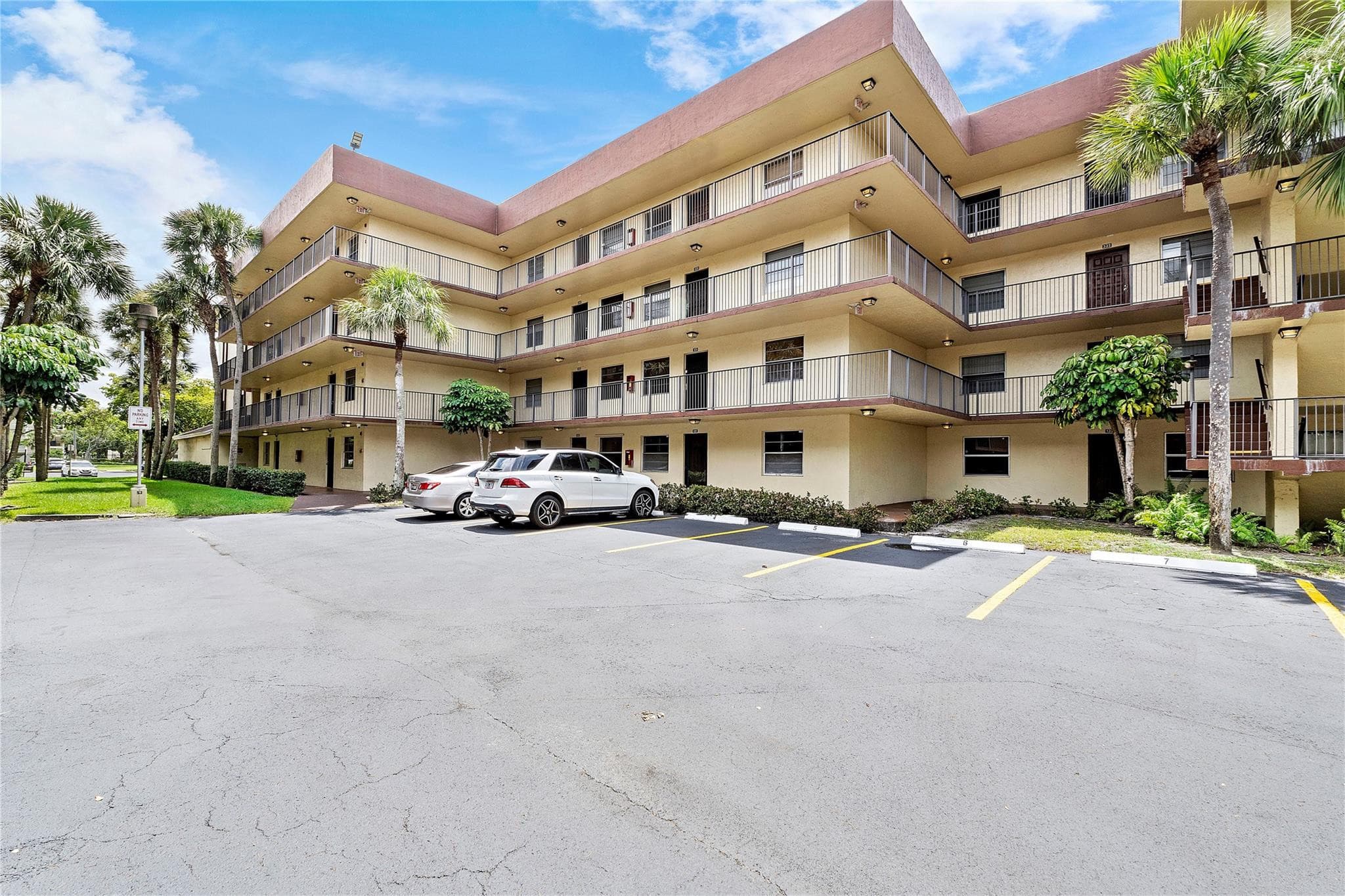 3141 NW 47th Terrace 130, Lauderdale Lakes, FL 33319 — photo 1 of 14