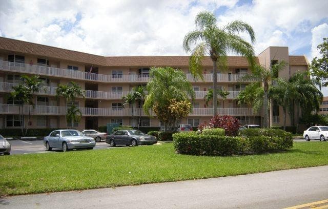 2521 NW 104th Avenue 402, Sunrise, FL 33322 — photo 2 of 17