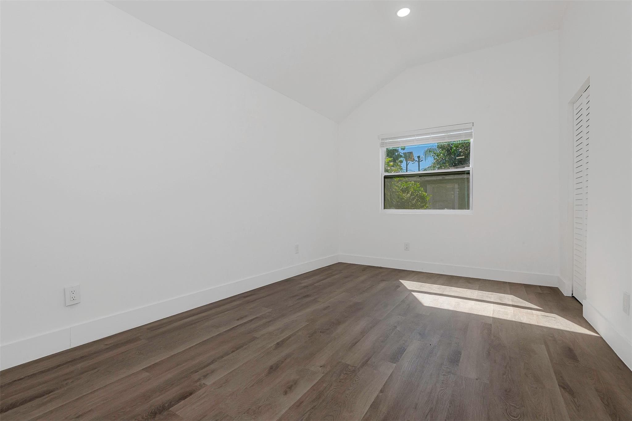 302 SW 15th Street, Dania Beach, FL 33004 — photo 22 of 69