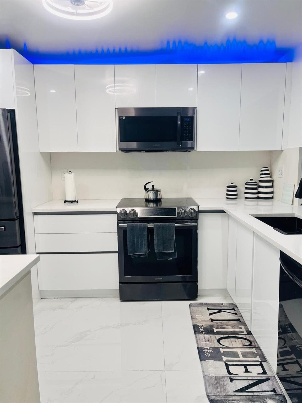 3910 Inverrary Boulevard 203B, Lauderhill, FL 33319 — photo 9 of 40