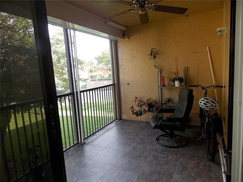 159 Lakeview Drive 203, Weston, FL 33326 — photo 8 of 11