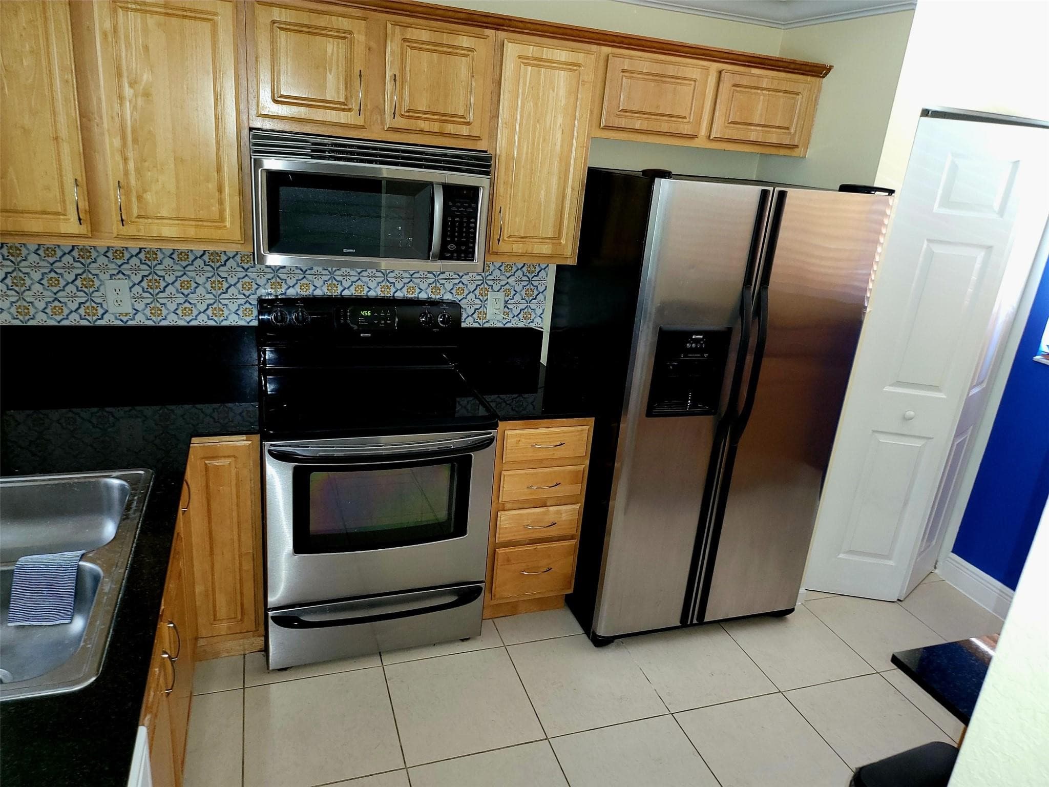 6617 Winfield Boulevard 4-1, Margate, FL 33063 — photo 5 of 13
