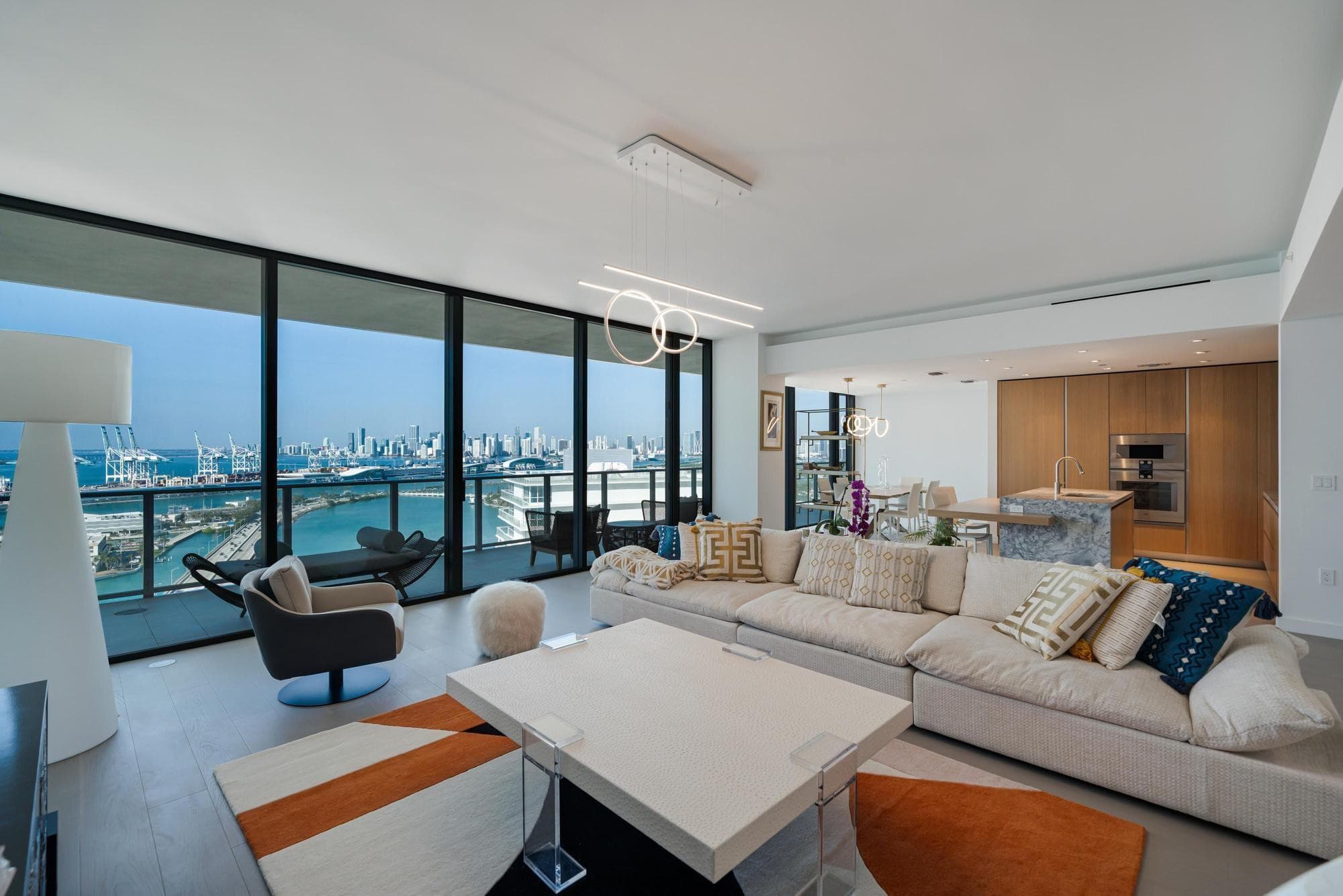 Condominium in Miami Beach — photo 2 of 41