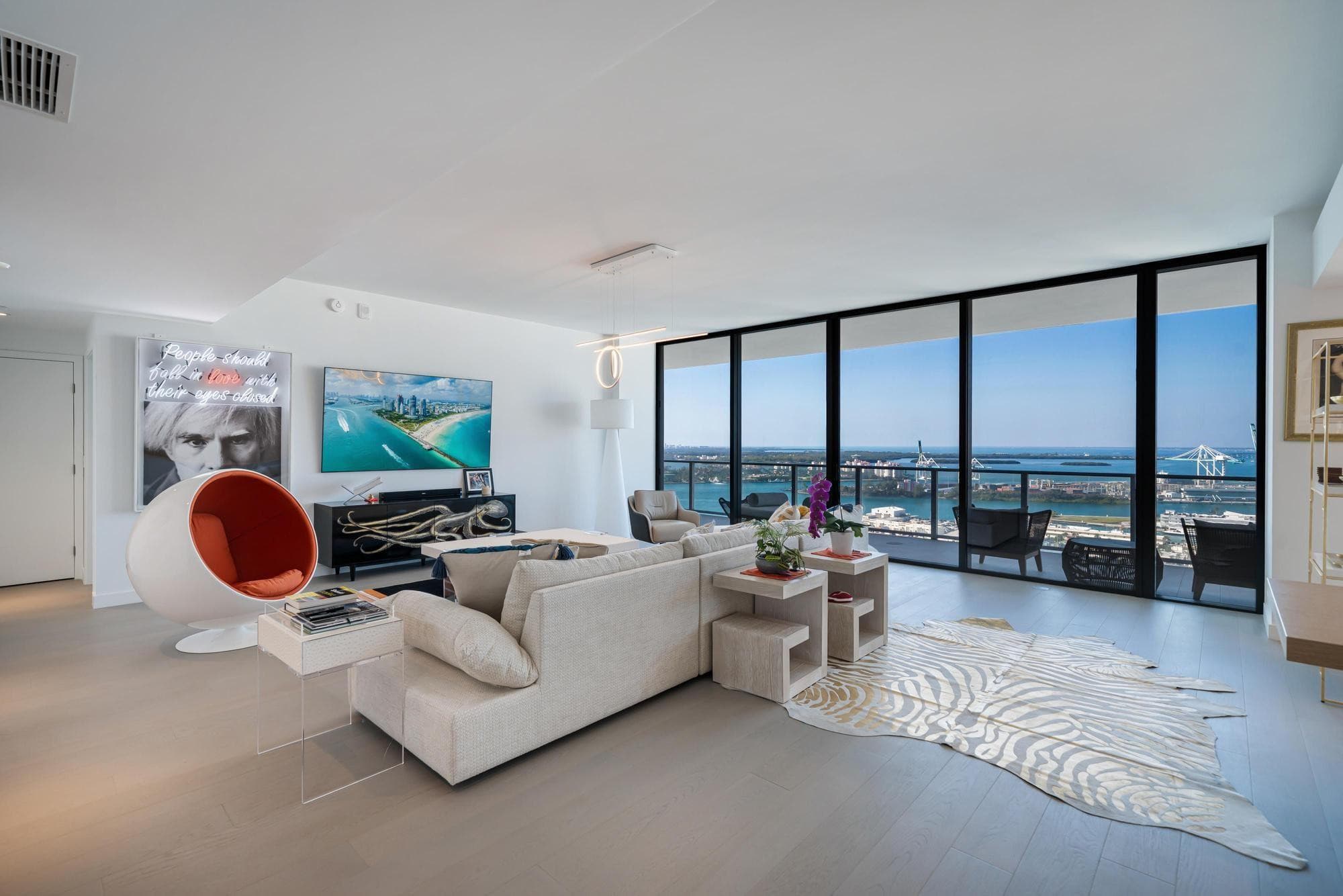 Condominium in Miami Beach — photo 3 of 41