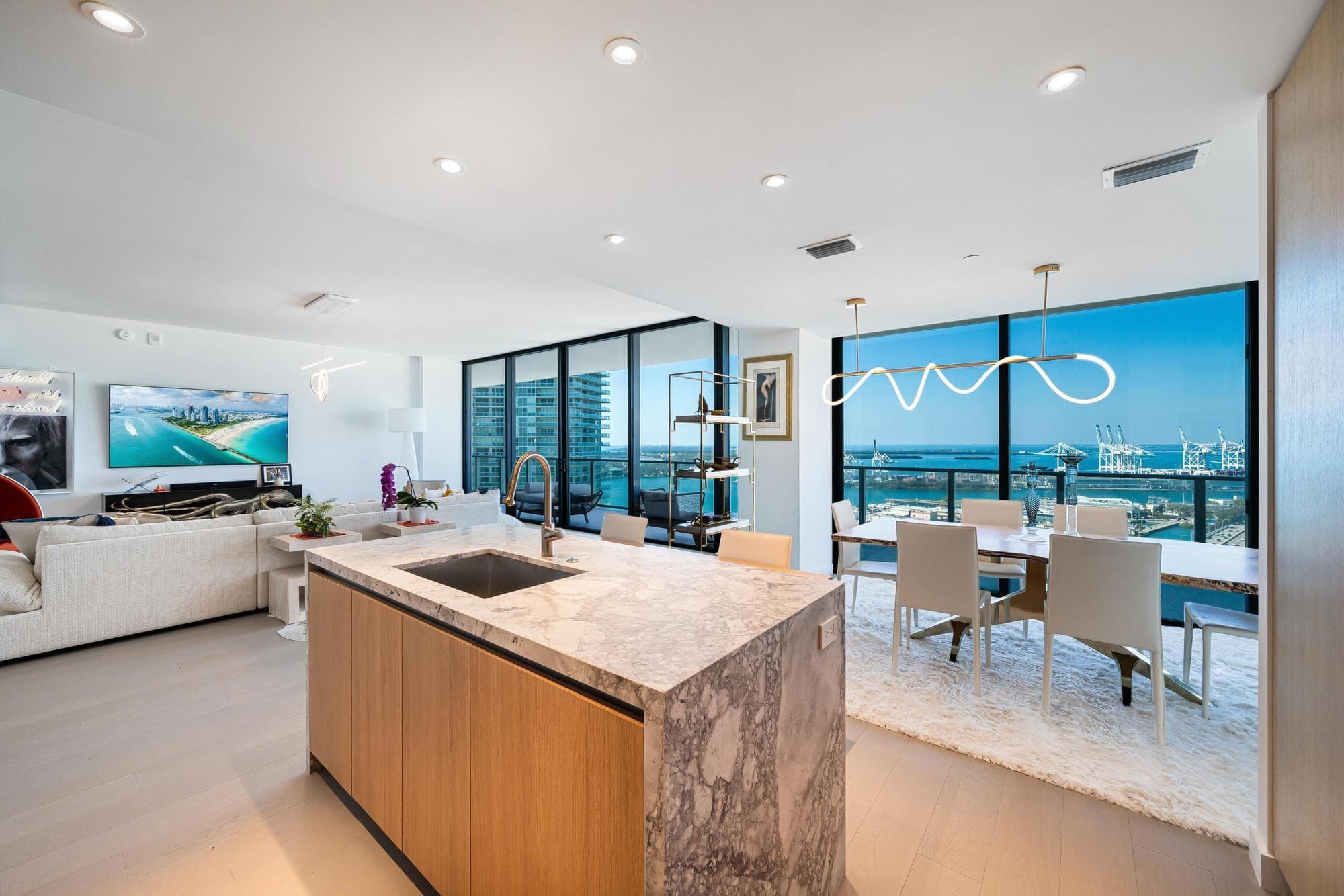 Condominium in Miami Beach — photo 5 of 41