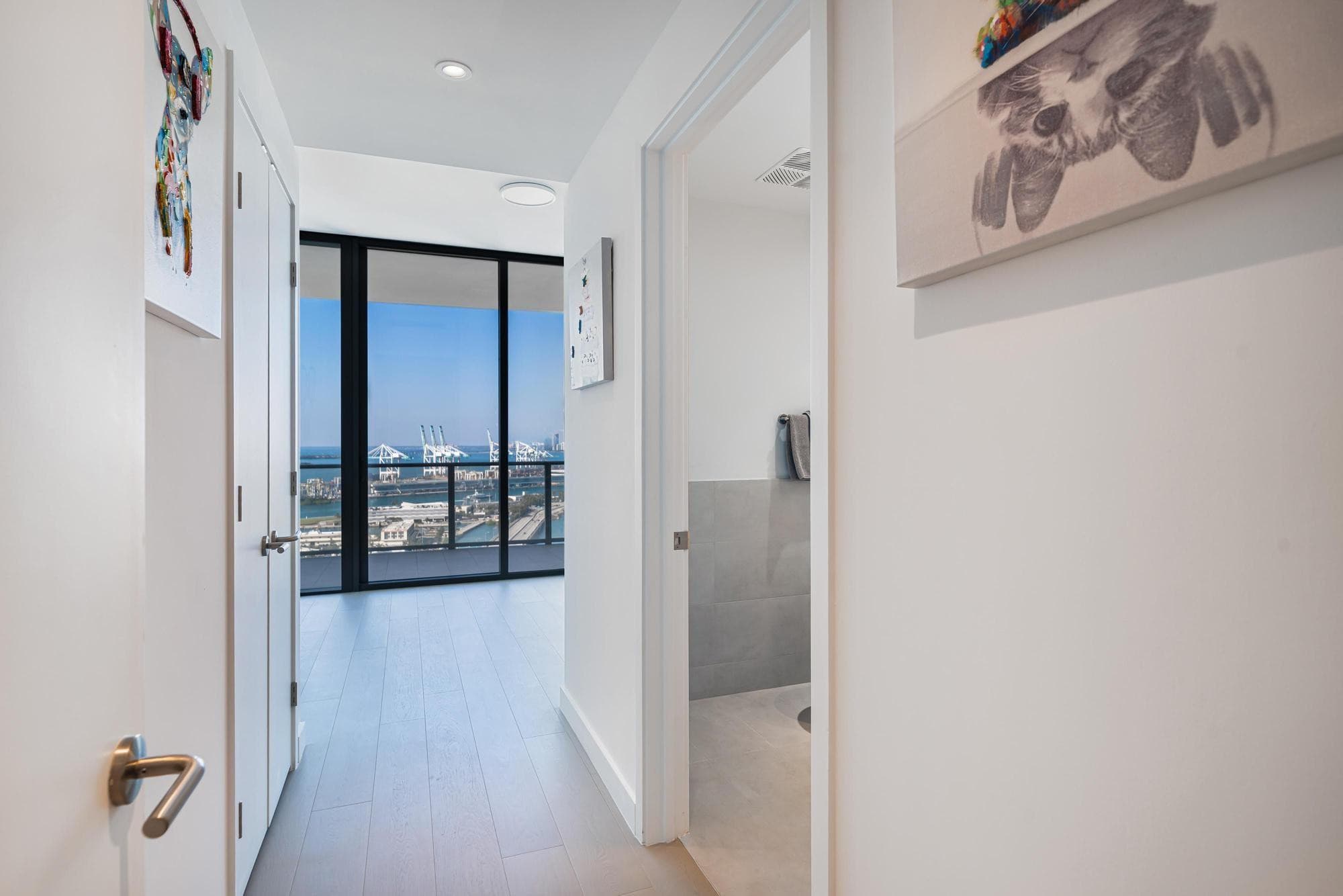 Condominium in Miami Beach — photo 10 of 41