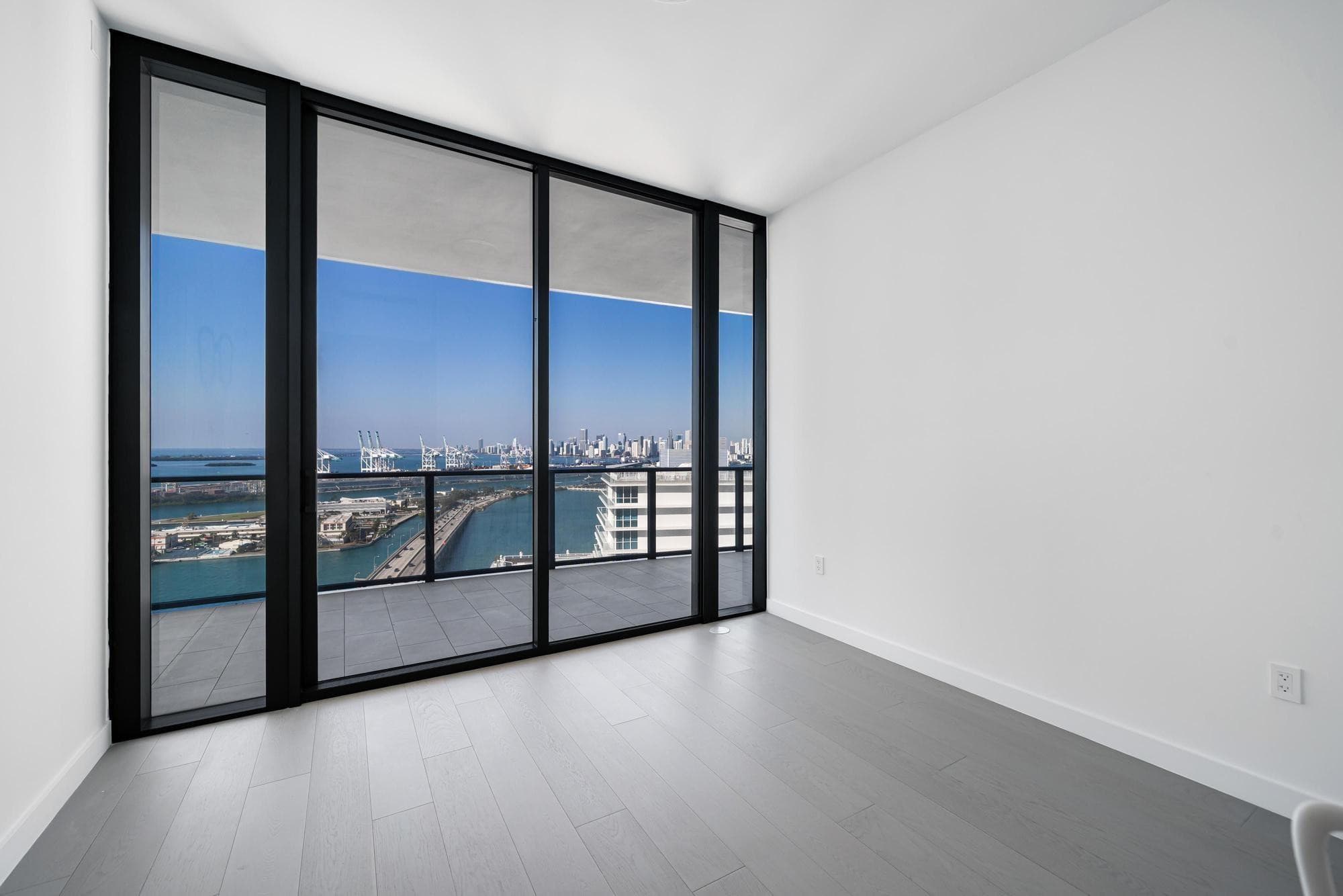 Condominium in Miami Beach — photo 12 of 41