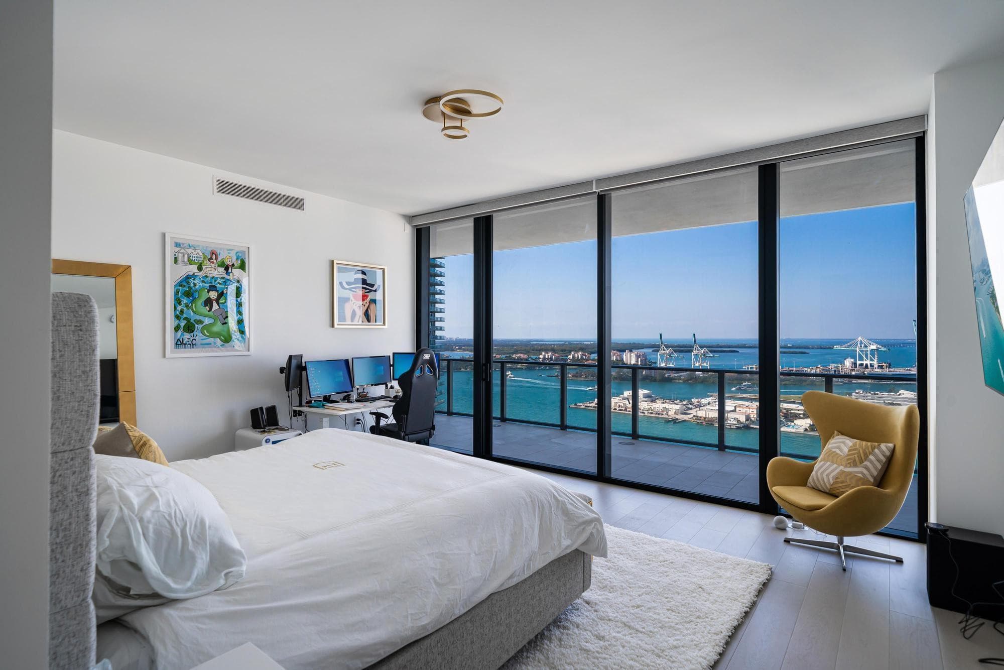 Condominium in Miami Beach — photo 21 of 41