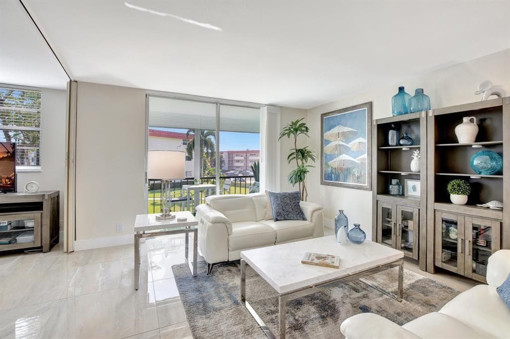 9720 S Hollybrook Lake Drive 204, Pembroke Pines, FL 33025 — photo 5 of 36