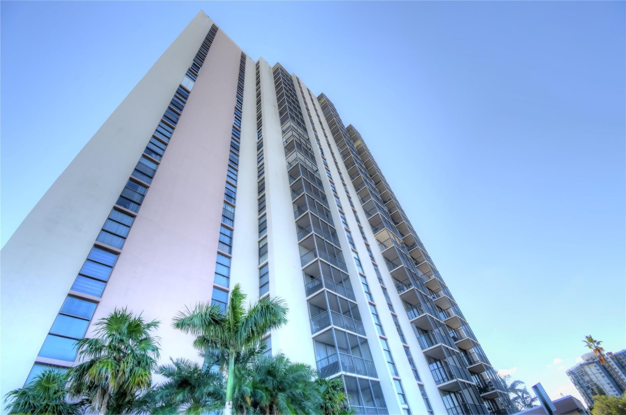 20301 W Country Club Drive 930, Aventura, FL 33180 — photo 1 of 50
