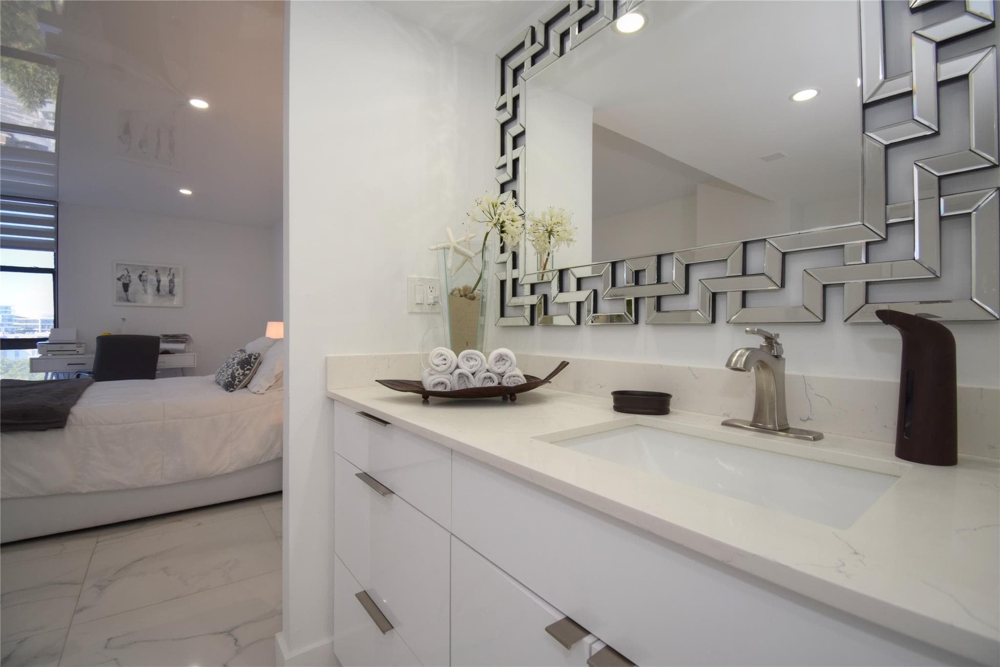20301 W Country Club Drive 930, Aventura, FL 33180 — photo 23 of 50