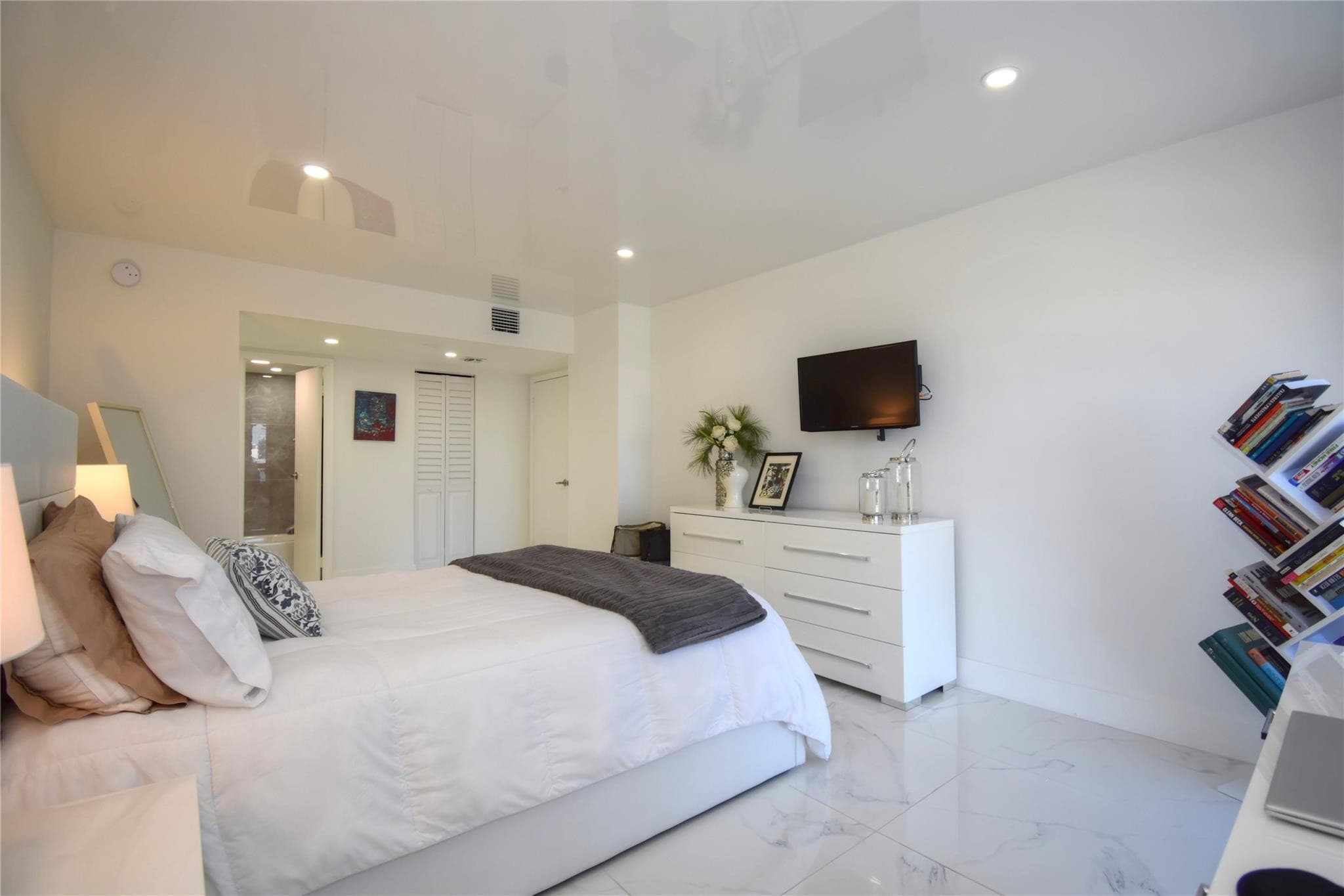 20301 W Country Club Drive 930, Aventura, FL 33180 — photo 30 of 50