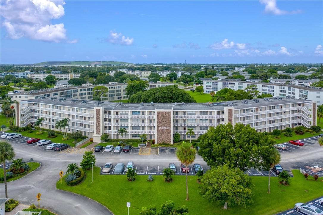 167 Grantham 167, Deerfield Beach, FL 33442 — photo 1 of 20