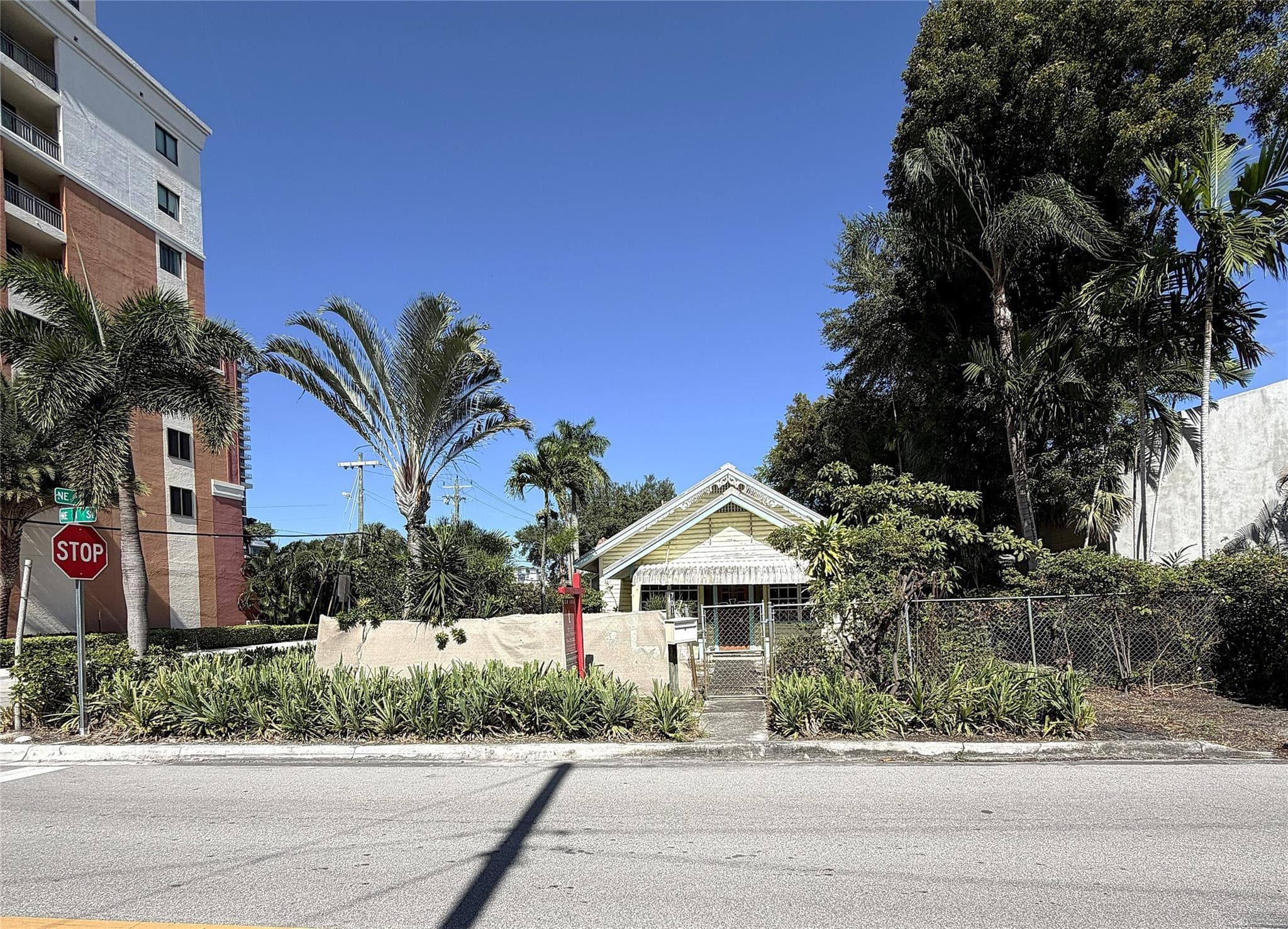701 NE 1st Street, Fort Lauderdale, FL 33301 — photo 4 of 12
