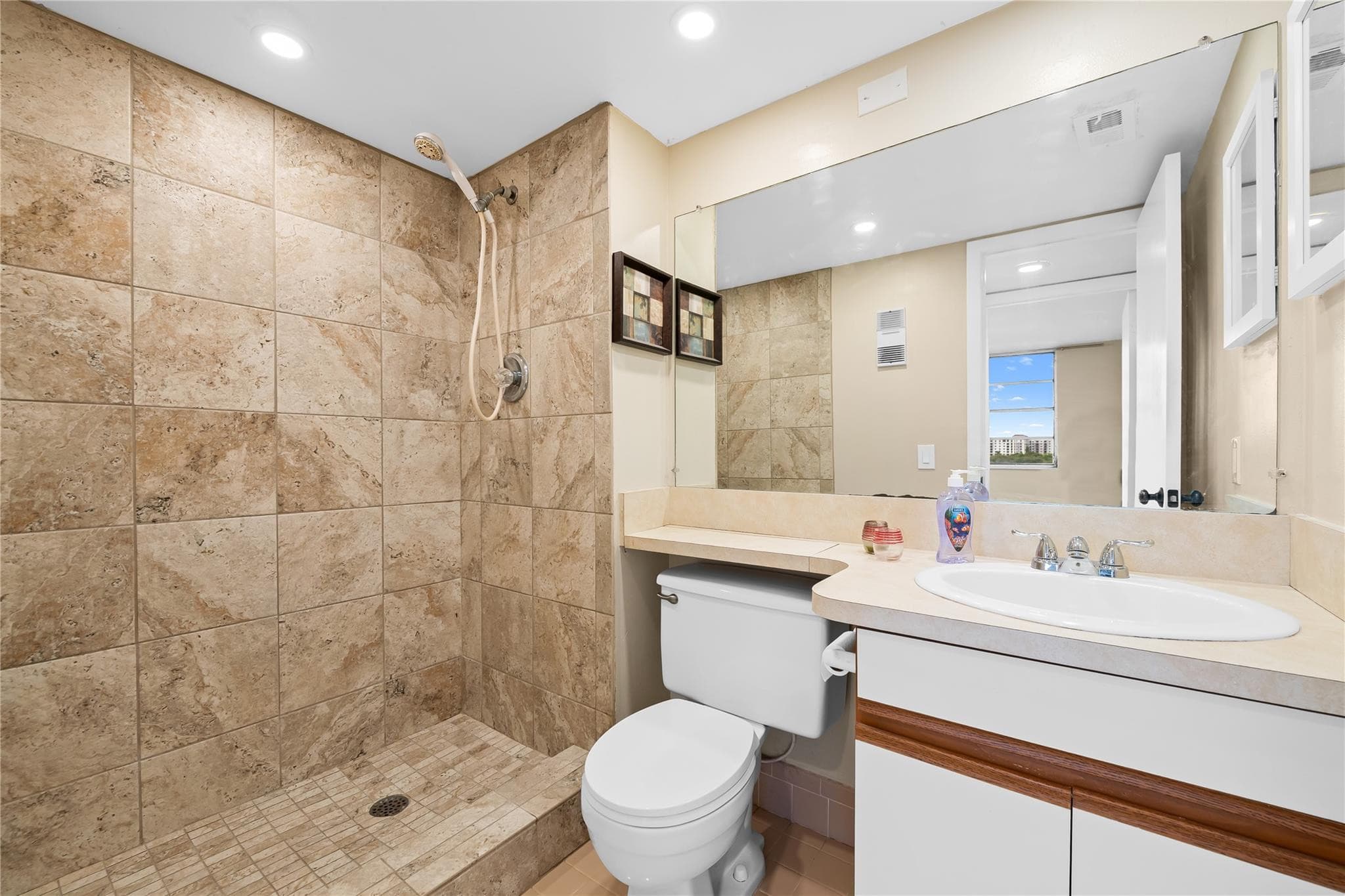3300 W Rolling Hills Circle 610, Davie, FL 33328 — photo 11 of 22
